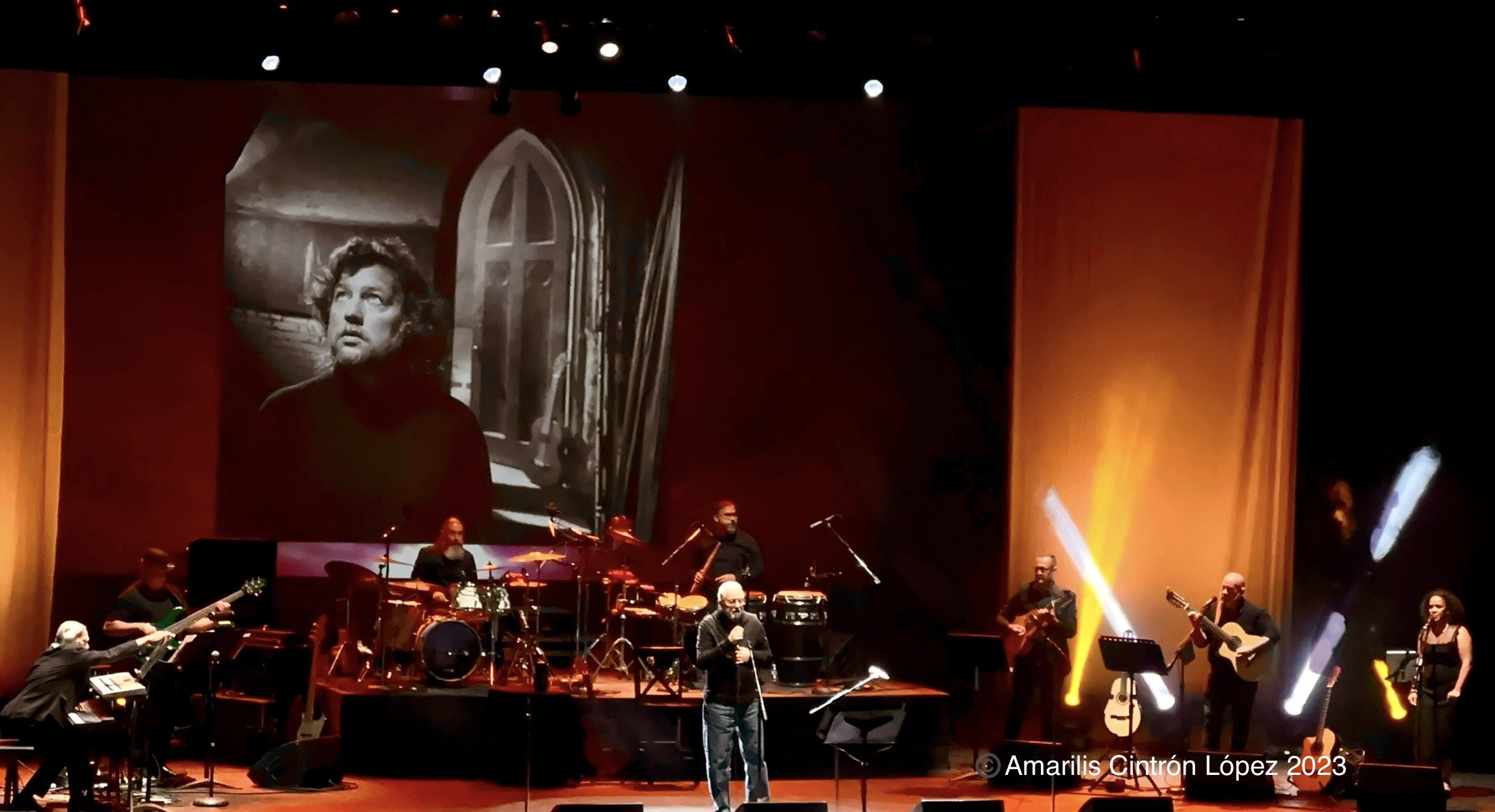 Roy Brown estará “De vuelta al Café Teatro” con una propuesta musical íntima y apasionada