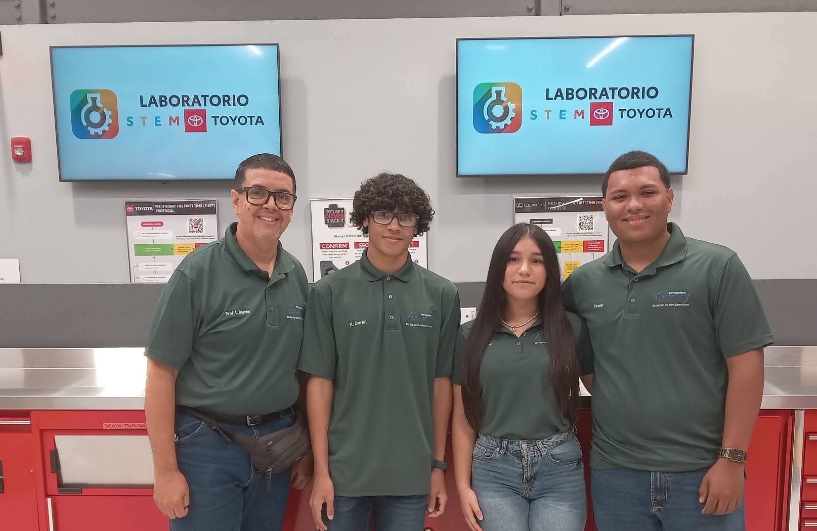 Estudiantes del maestro Luis R. Bernier Vázquez participarán del reto Laboratorio STEM Toyota 2025
