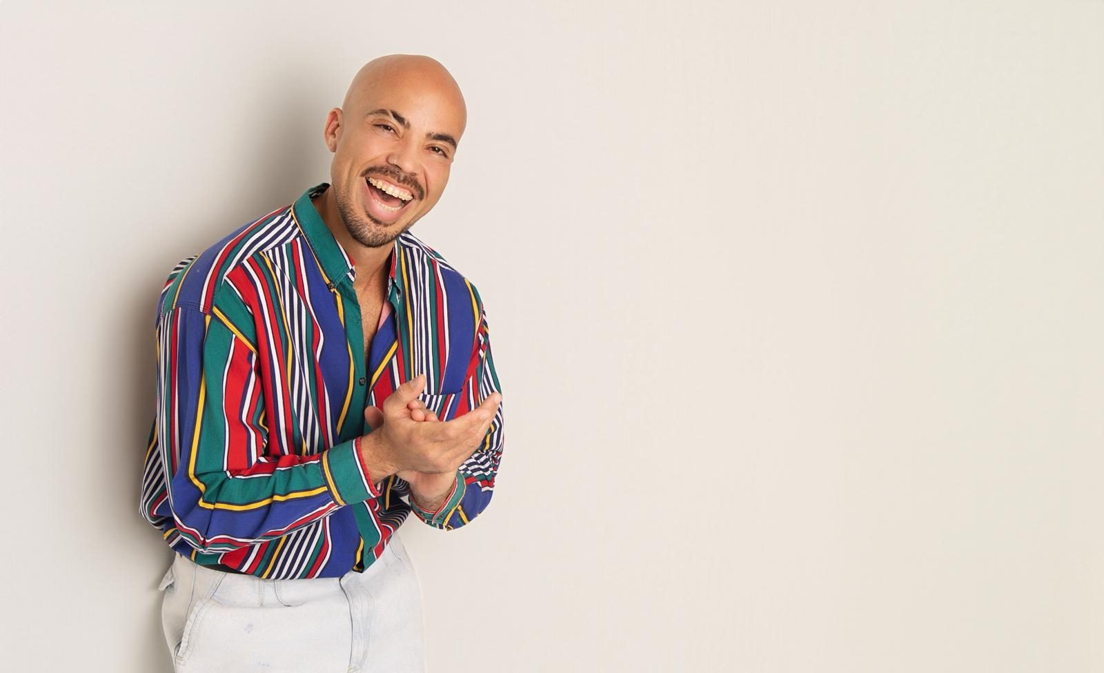 Andrés Waldemar llega a Moneró con su concierto «Desde el componente de mamá: música, risa y nostalgia»