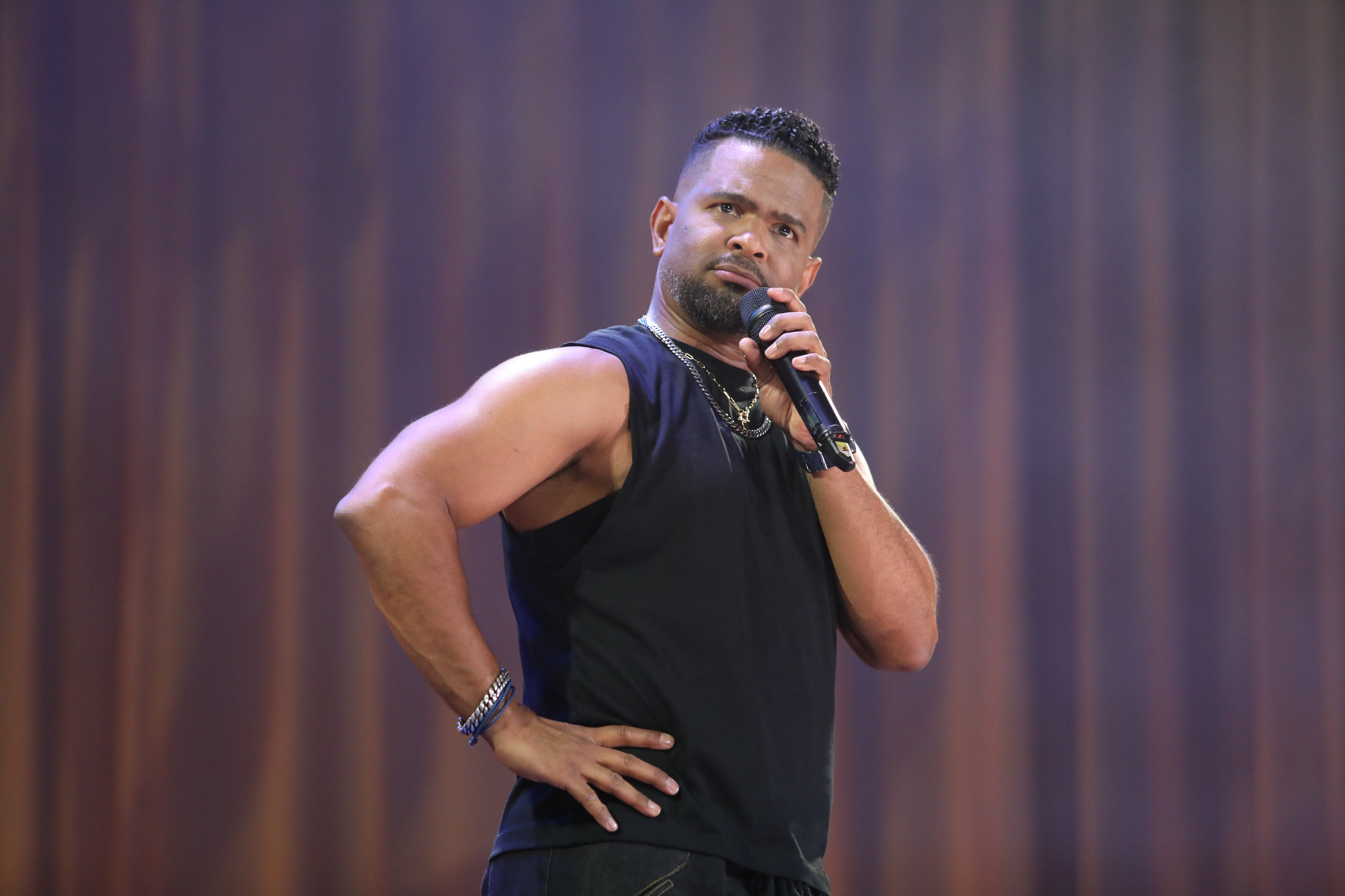 “El Pana Mío”, continúa con éxito y abriendo funciones